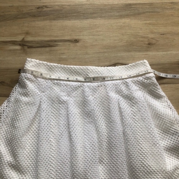 Banana Republic White Mini Skirt - Picture 6 of 8